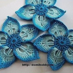 ​Разнообразные вязаные цветы