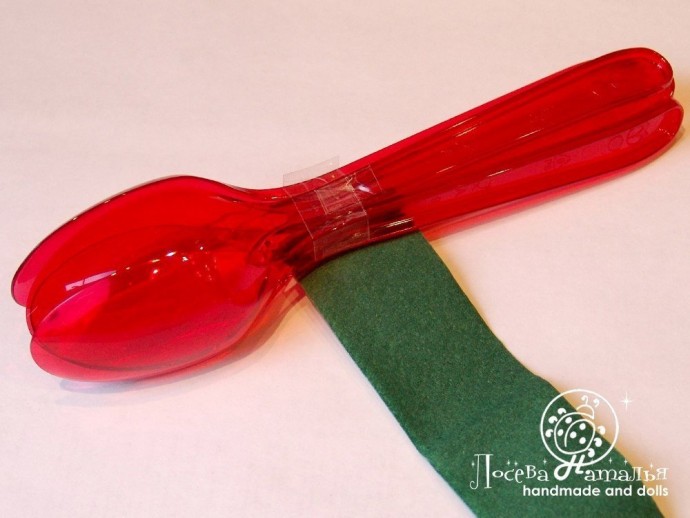 Делаем тюльпаны из пластиковых ложек Делаем тюльпаны из пластиковых ложек