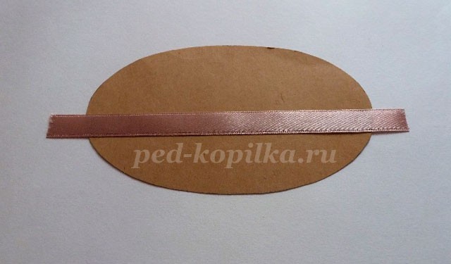 Лапоть из атласных лент