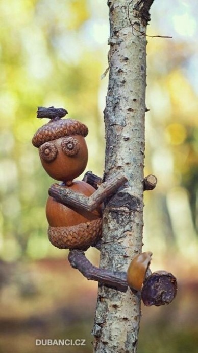 Забавные интерьерные игрушки из желудей