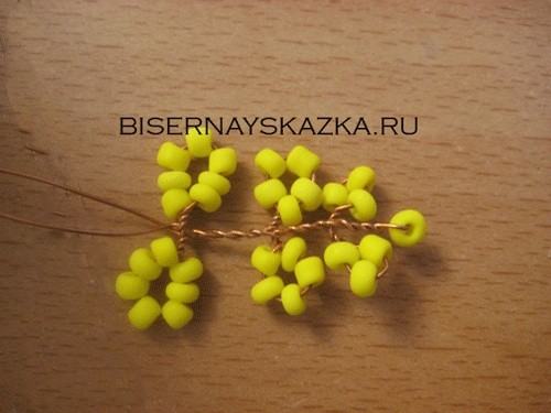 Бобовник из бисера