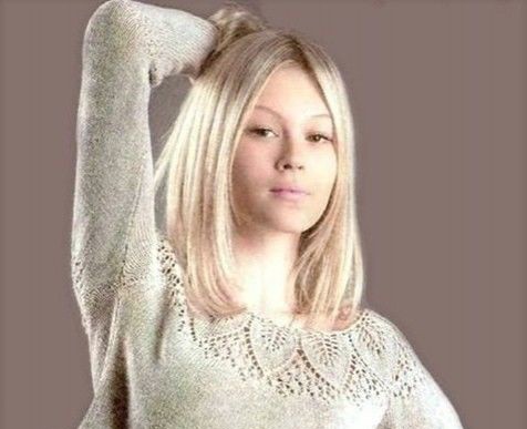 ​Очень красивая кокетка на спицах