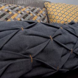 ​Декоративные подушки с буфами