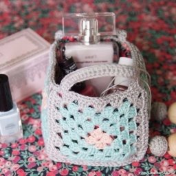 Корзинка из бабушкиных квадратов