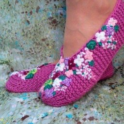 Вяжем тапочки-следочки спицами
