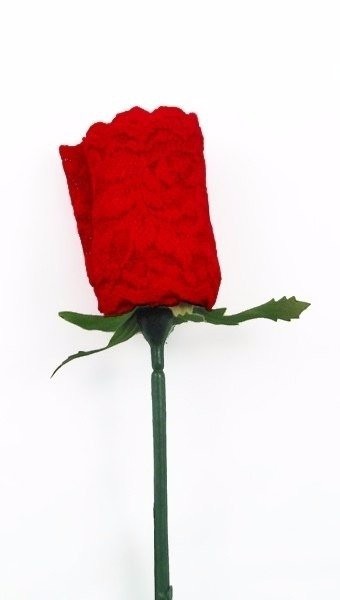 Оригинальные розы из кружевного белья