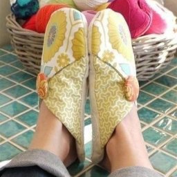 Простые домашние тапочки