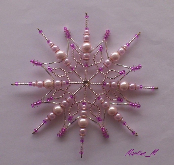 Восхитительные снежинки из бусинок