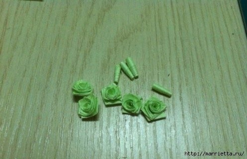 Миниатюрные букетики цветов из бумаги