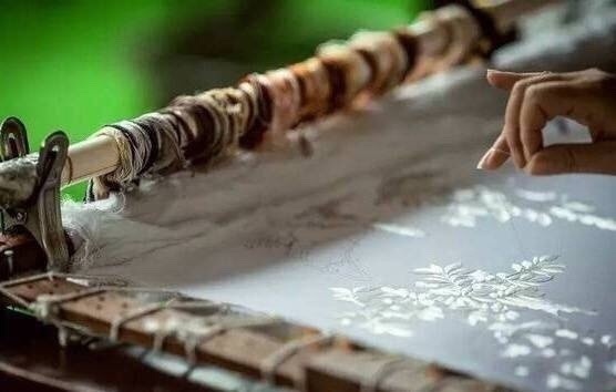 Национальная квинтэссенция на кончике иглы: китайская шелковая вышивка