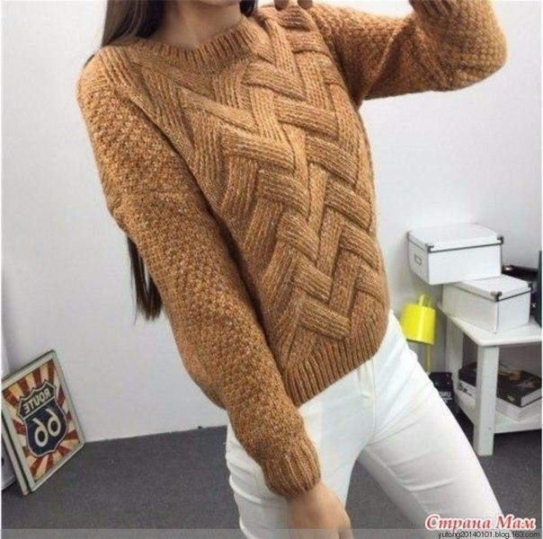 Пуловер с интересным графичным узором