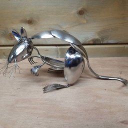 ​Забавные поделки из столовых приборов