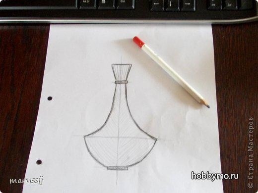 Фигурная напольная ваза из газетных трубочек