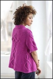 Кофточка с интересными переплетениями узора на спине и рукавах