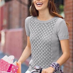 Маечка с интересным сочетанием узоров