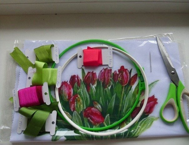 Вышиваем букет тюльпанов лентами: мастер-класс