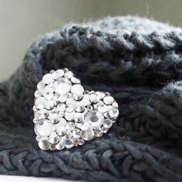 Брошь "Сердечко"