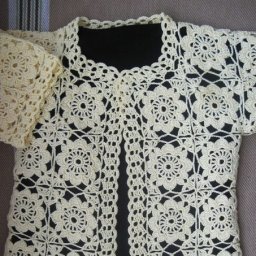 Изумительно красивая кофточка из мотивов крючком