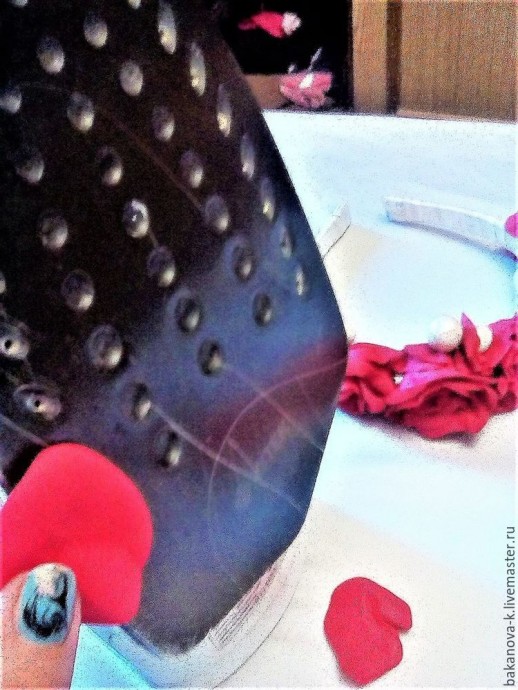 Оформление тыльной части цветочного ободка