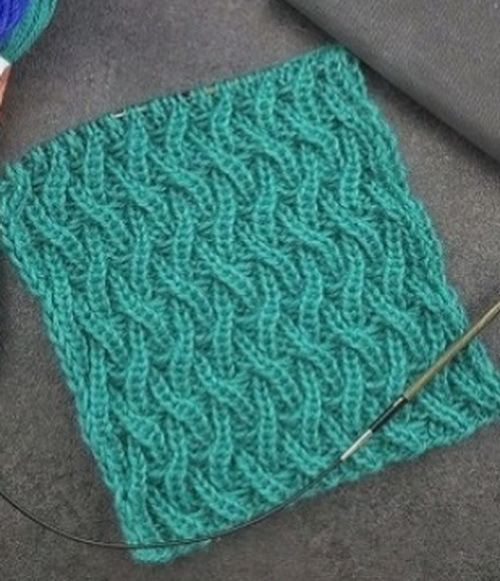 Витиеватый узор спицами