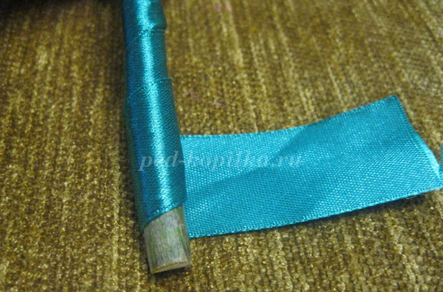 Розы из атласных лент: мастер-класс