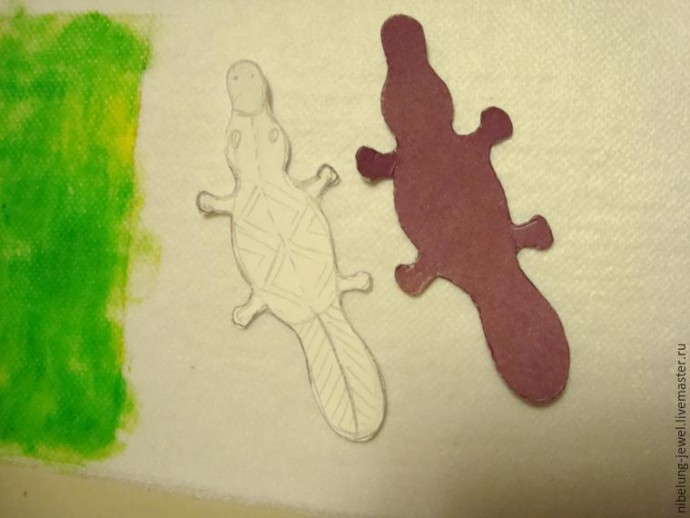 Утконос в этническом стиле