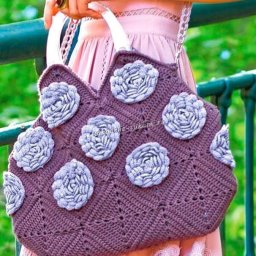 Сумка крючком в романтическом стиле