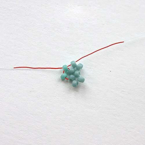 ​Квадратный жгут из бисера