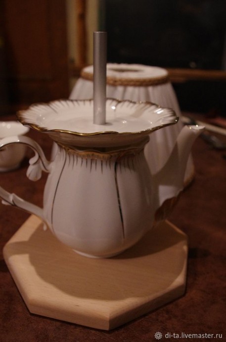 Необычная настольная лампа своими руками