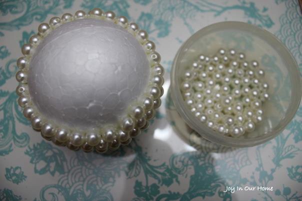 Королевский елочный шар из бусин