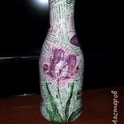 Ваза с использованием рваной газеты