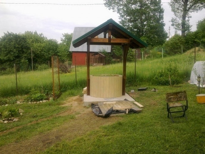 Домик для дачного колодца своими руками Домик для дачного колодца своими руками