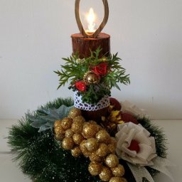 Мастерим красивые декоративные свечи из втулок и клея