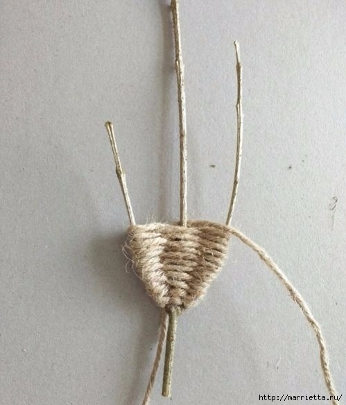 Декоративные листочки из шпагата