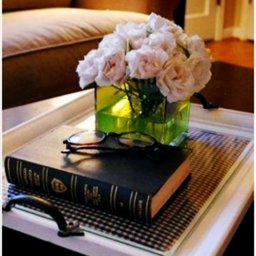 Интересная подставка на журнальный столик