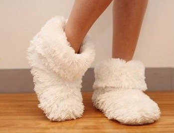 Домашние меховые сапожки