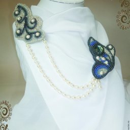 Вышивка бисером и жемчугом: брошь "Холодное лето"