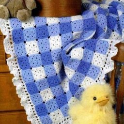 ​Плед из множества квадратных мотивов