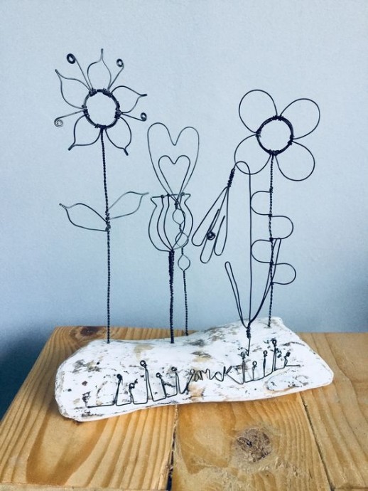 ​Цветник из проволоки