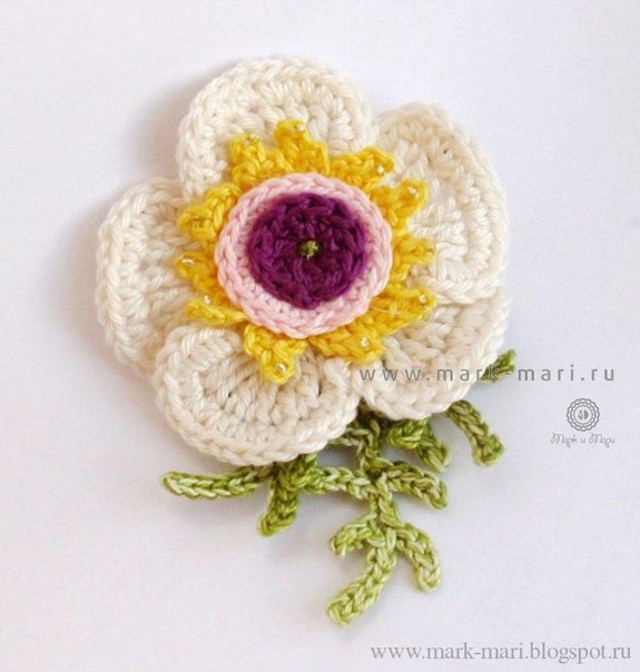Цветы, связанные крючком
