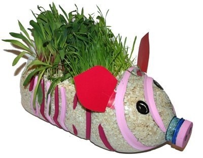 Витаминная свинка из пластиковой бутылки