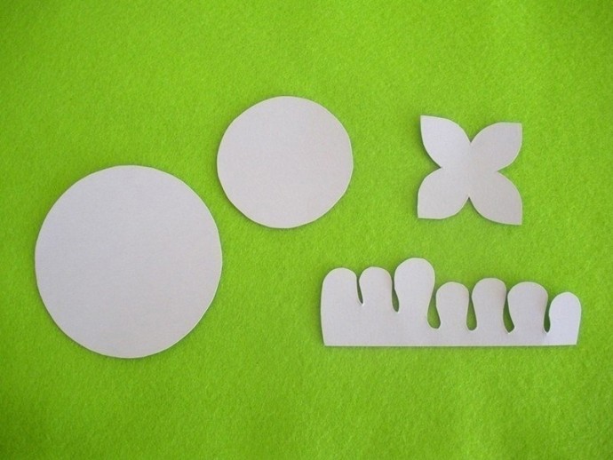 Тoпиapий из фетра