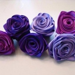 ​Роза из атласной ленты
