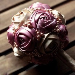 Цветы из широкой атласной ленты