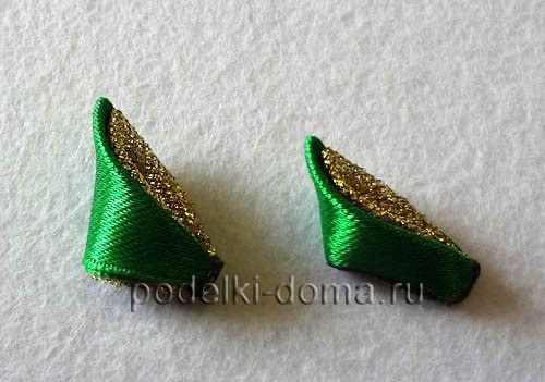 Елочка из лент канзаши