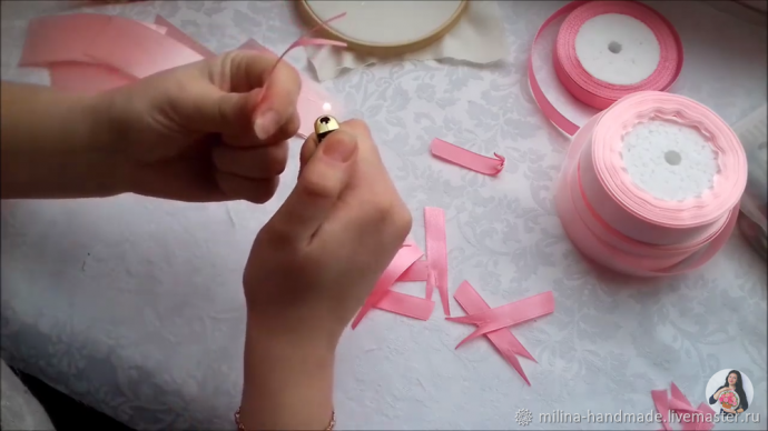 Вышивка пиона атласными лентами