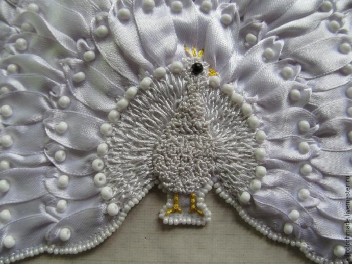 Делаем оригинальный элемент для аппликации "Белый павлин" Делаем оригинальный элемент для аппликации "Белый павлин"