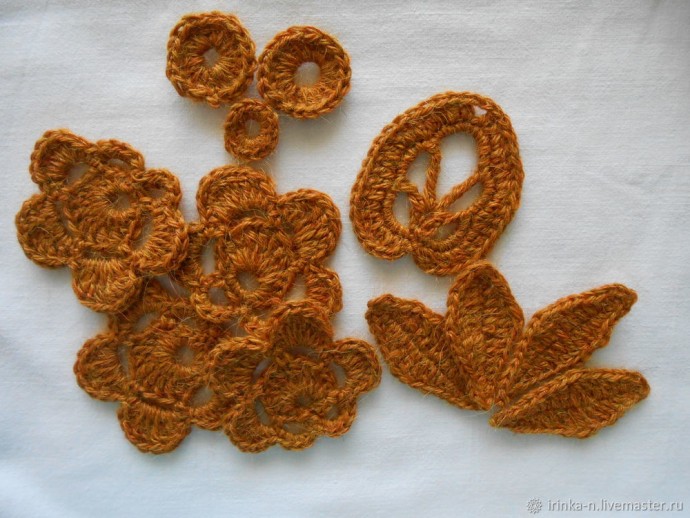 Жилет в технике шнуркового кружева