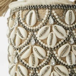 Красота из ракушек