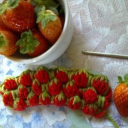 Узор крючком клубнички